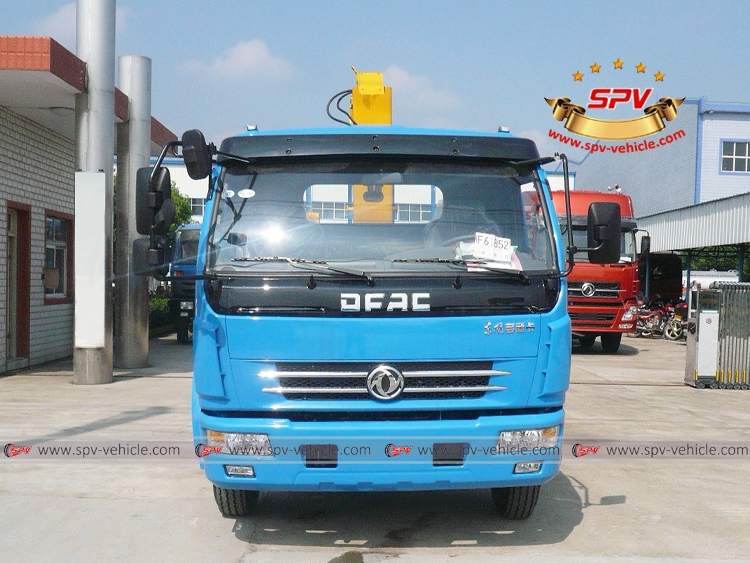 5 Tons Truck Mounted Telescopic Crane Dongfeng - F